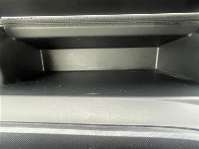 ヴォクシー ＺＳ　煌　両側Ｐスラ　後席Ｍ　純正ナビ　Ｂカメラ　ＥＴＣ　ＬＥＤ（20枚目）