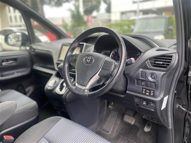 ヴォクシー ＺＳ　煌　両側Ｐスラ　後席Ｍ　純正ナビ　Ｂカメラ　ＥＴＣ　ＬＥＤ（27枚目）