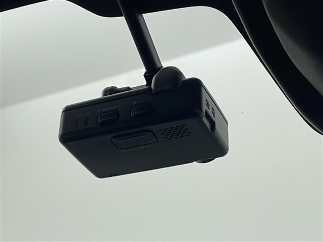 ソリオバンディット ハイブリッドＳＶ　スズキセーフティサポート　ハイビームアシスト　純正８インチＳＤナビ　フルセグＴＶ　ＤＶＤ　ＣＤ　Ｂｌｕｅｔｏｏｔｈ　前席シートヒーター　両側パワースライドドア　ステアリングスイッチリモコン（7枚目）