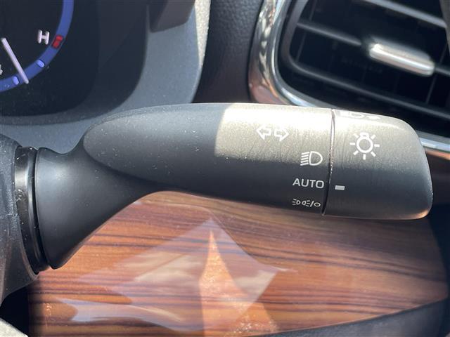 ヤリスクロス ハイブリッドＺ　アドベンチャー　純正８インチナビ／フルセグテレビ／バックカメラ／セーフティセンス／ビルトインＥＴＣ／ブラインドスポットモニター／ＬＥＤヘッドライト／オートライト／パワーシート／シートヒーター／ＡＣ１００Ｖ（17枚目）