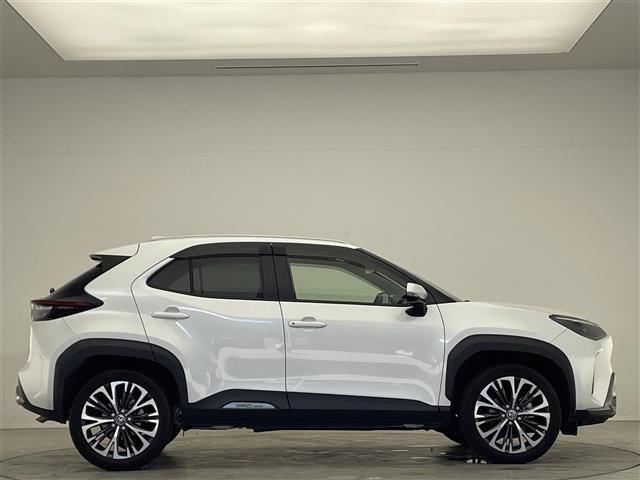 ヤリスクロス ハイブリッドＺ　アドベンチャー　純正８インチナビ／フルセグテレビ／バックカメラ／セーフティセンス／ビルトインＥＴＣ／ブラインドスポットモニター／ＬＥＤヘッドライト／オートライト／パワーシート／シートヒーター／ＡＣ１００Ｖ（34枚目）