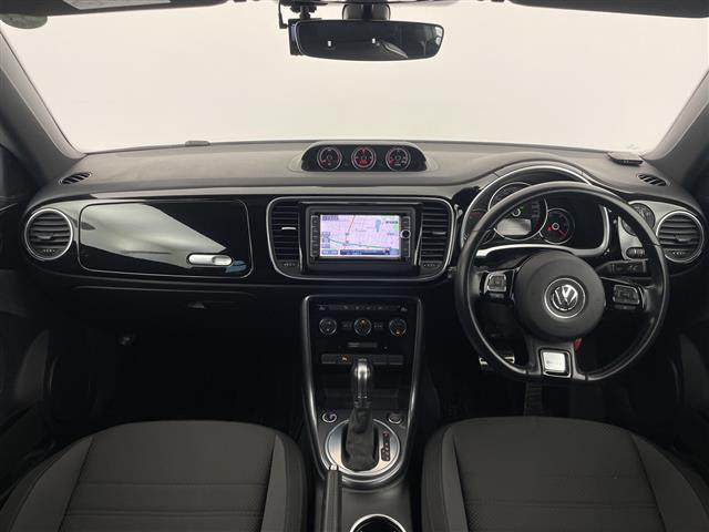 ザ・ビートル ２．０Ｒライン　純正ナビ　フルセグＴＶ　Ｂｌｕｅｔｏｏｔｈ　ＤＶＤ再生　バックカメラ　リヤトラフィックアラート　ブラインドスポットディテクション　ＨＩＤヘッドライト　衝突被害軽減ブレーキ　パークディスタンスコントロー（2枚目）