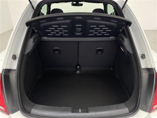 ザ・ビートル ２．０Ｒライン　純正ナビ　フルセグＴＶ　Ｂｌｕｅｔｏｏｔｈ　ＤＶＤ再生　バックカメラ　リヤトラフィックアラート　ブラインドスポットディテクション　ＨＩＤヘッドライト　衝突被害軽減ブレーキ　パークディスタンスコントロー（15枚目）