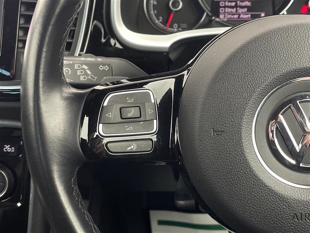 ザ・ビートル ２．０Ｒライン　純正ナビ　フルセグＴＶ　Ｂｌｕｅｔｏｏｔｈ　ＤＶＤ再生　バックカメラ　リヤトラフィックアラート　ブラインドスポットディテクション　ＨＩＤヘッドライト　衝突被害軽減ブレーキ　パークディスタンスコントロー（20枚目）