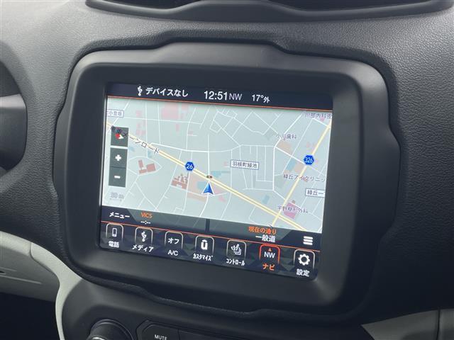 ジープ・レネゲード リミテッド　純正ナビ　フルセグＴＶ　Ｂｌｕｅｔｏｏｔｈ　バックカメラ　ＬＥＤヘッドライト　ビルトインＥＴＣ２．０　　衝突被害軽減ブレーキ　レーンキープアシスト　オートハイビーム　コーナーセンサー（3枚目）