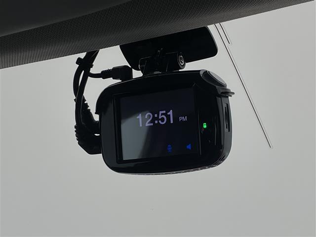 ジープ・レネゲード リミテッド　純正ナビ　フルセグＴＶ　Ｂｌｕｅｔｏｏｔｈ　バックカメラ　ＬＥＤヘッドライト　ビルトインＥＴＣ２．０　　衝突被害軽減ブレーキ　レーンキープアシスト　オートハイビーム　コーナーセンサー（10枚目）