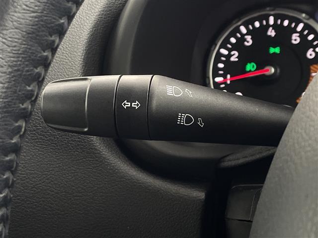 ジープ・レネゲード リミテッド　純正ナビ　フルセグＴＶ　Ｂｌｕｅｔｏｏｔｈ　バックカメラ　ＬＥＤヘッドライト　ビルトインＥＴＣ２．０　　衝突被害軽減ブレーキ　レーンキープアシスト　オートハイビーム　コーナーセンサー（24枚目）
