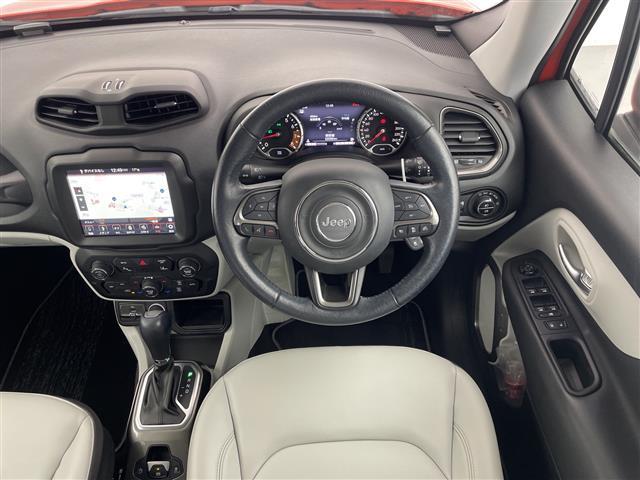 ジープ・レネゲード リミテッド　純正ナビ　フルセグＴＶ　Ｂｌｕｅｔｏｏｔｈ　バックカメラ　ＬＥＤヘッドライト　ビルトインＥＴＣ２．０　　衝突被害軽減ブレーキ　レーンキープアシスト　オートハイビーム　コーナーセンサー（32枚目）