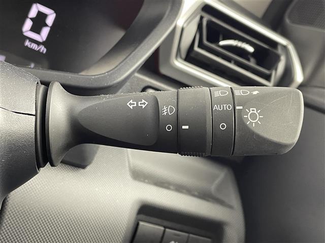 ライズ Ｚ　衝突軽減ブレーキ　全方位カメラ　純正ディスプレイオーディオ　Ｂｌｕｅｔｏｏｔｈ　ＡｐｐｌｅＣａｒＰｌａｙ　ＡｎｄｒｏｉＡｕｔｏ　フルセグ　バックカメラ　フロントカメラ　ＬＥＤオートライト　フォグランプ（13枚目）
