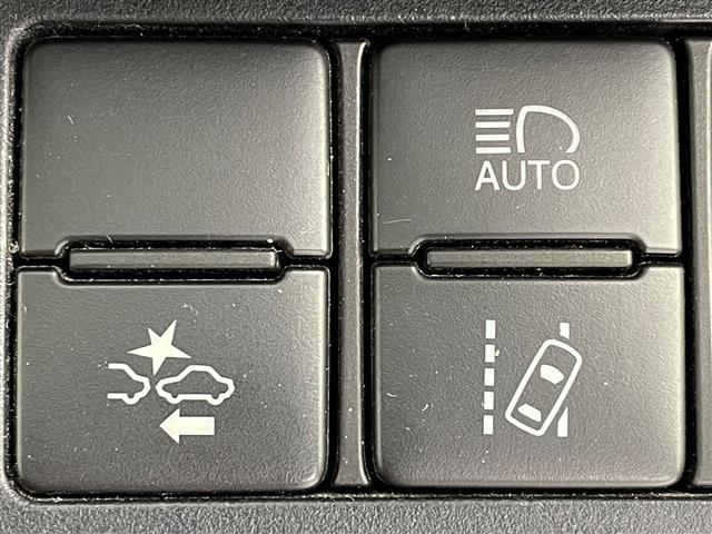 シエンタ ハイブリッドＧ　プリクラッシュセーフティー　オートマチックハイビーム　社外ＳＤナビ　ＣＤ／ＤＶＤ／Ｂｌｕｅｔｏｏｔｈ／フルセグ　バックカメラ　両側パワースライドドア　革巻きステアリング　純正１５インチＡＷ（5枚目）