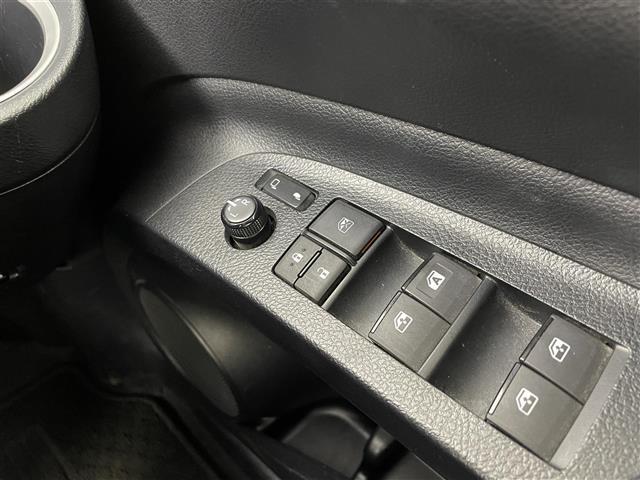 シエンタ ハイブリッドＧ　プリクラッシュセーフティー　オートマチックハイビーム　社外ＳＤナビ　ＣＤ／ＤＶＤ／Ｂｌｕｅｔｏｏｔｈ／フルセグ　バックカメラ　両側パワースライドドア　革巻きステアリング　純正１５インチＡＷ（16枚目）