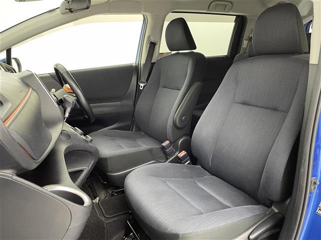 シエンタ ハイブリッドＧ　プリクラッシュセーフティー　オートマチックハイビーム　社外ＳＤナビ　ＣＤ／ＤＶＤ／Ｂｌｕｅｔｏｏｔｈ／フルセグ　バックカメラ　両側パワースライドドア　革巻きステアリング　純正１５インチＡＷ（21枚目）