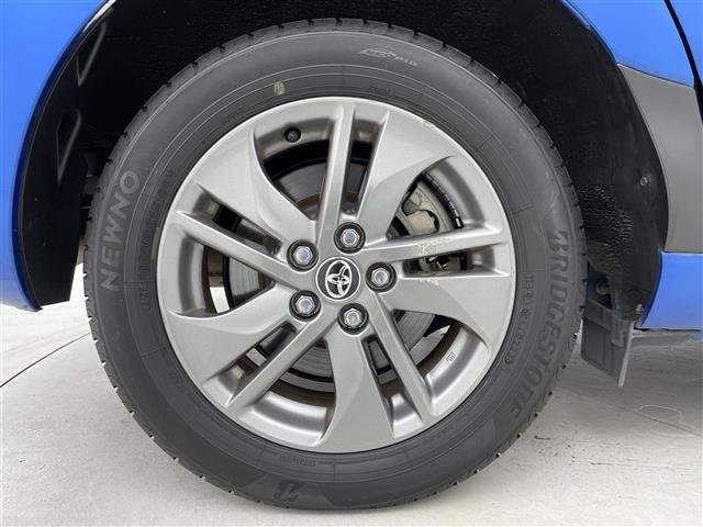 シエンタ ハイブリッドＧ　プリクラッシュセーフティー　オートマチックハイビーム　社外ＳＤナビ　ＣＤ／ＤＶＤ／Ｂｌｕｅｔｏｏｔｈ／フルセグ　バックカメラ　両側パワースライドドア　革巻きステアリング　純正１５インチＡＷ（40枚目）