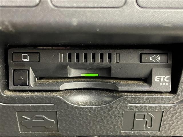 タンク Ｇ　Ｓ　純正メモリナビ　バックカメラ　スマートアシスト　ビルドインＥＴＣ　クルーズコントロール　両側パワースライドドア　フォグランプ　ＬＥＤヘッドライト（9枚目）