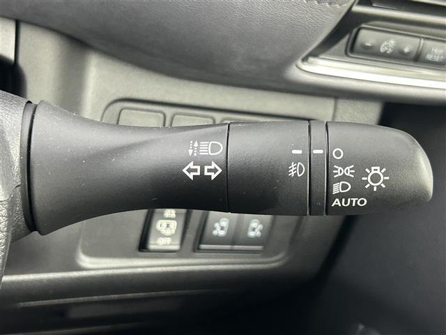 セレナ ハイウェイスター V 純正SDナビ CD/DVD/Bluetooth/フルセグ 全方位カメラ 両側パワースライド ブラインドスポットモニター サイドバイザー フロアマット LEDヘッドライト コーナーセンサー(17枚目)