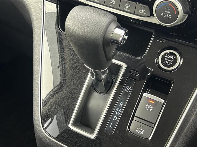 セレナ ハイウェイスター V 純正SDナビ CD/DVD/Bluetooth/フルセグ 全方位カメラ 両側パワースライド ブラインドスポットモニター サイドバイザー フロアマット LEDヘッドライト コーナーセンサー(19枚目)