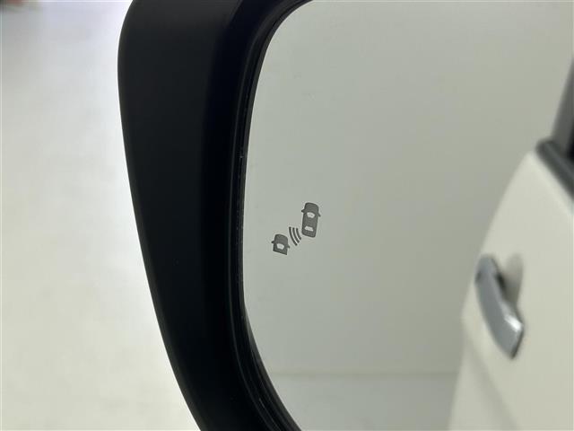 セレナ ハイウェイスターV アーバンクロム セーフティパックA エマージェンシーブレーキ 純正SDナビ 全周囲カメラ ETC 両側パワースライドドア カー標識検知機能 踏み間違い防止アシスト 後側方支援 アイドリングストップ LEDヘッドライト(36枚目)