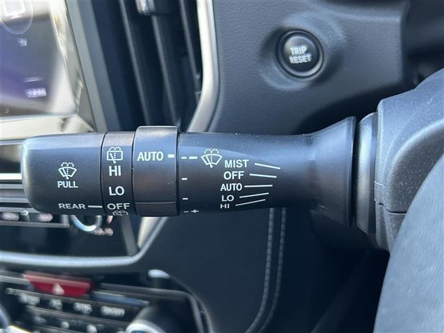 フォレスター アドバンス アイサイト 衝突軽減ブレーキ レーダークルーズコントロール 全方位カメラ 純正ナビ Bluetooth ハーフレザーシート 全席シートヒーター パワーシート パドルシフト デジタルインナーミラー(19枚目)