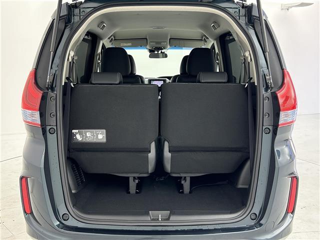 フリードハイブリッド ハイブリッド・EX ホンダセンシング 衝突軽減ブレーキ 先行車発進お知らせ機能 路外逸脱抑制機能 標識認識機能 アダプティブ・クルーズコントロール 車線維持支援システム 誤発進抑制機能 オートマチックハイビーム(28枚目)