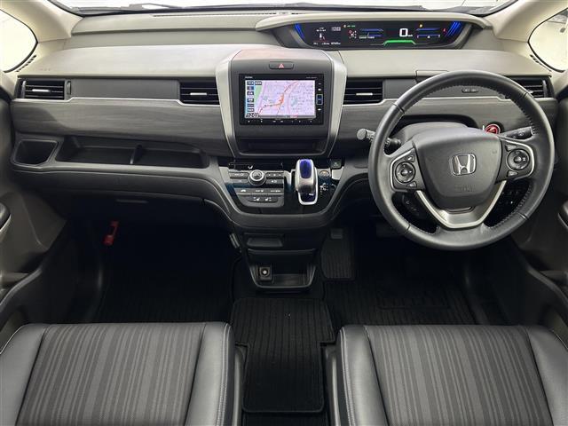 フリードハイブリッド ハイブリッド・EX ホンダセンシング 衝突軽減ブレーキ 先行車発進お知らせ機能 路外逸脱抑制機能 標識認識機能 アダプティブ・クルーズコントロール 車線維持支援システム 誤発進抑制機能 オートマチックハイビーム(42枚目)