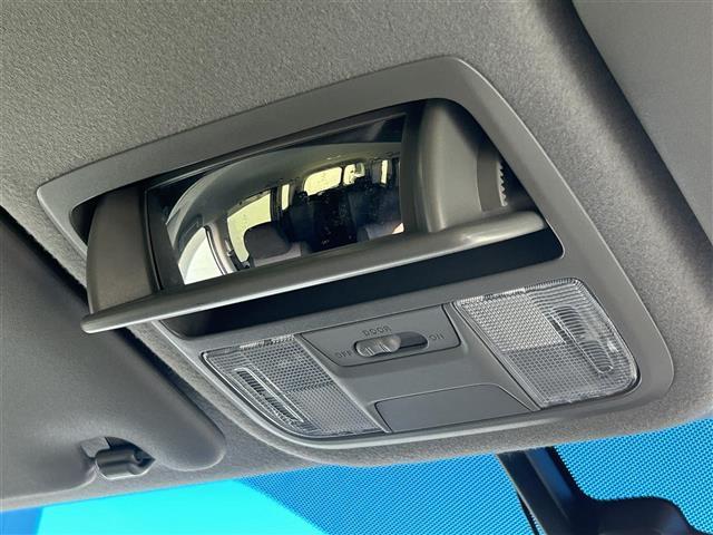 ステップワゴンスパーダ スパーダ ホンダセンシング 衝突軽減ブレーキ(CMBS)アダプティブクルーズコントロール 車線逸脱警告機能 純正7インチSDナビ DVD/CD/BT/FM/AM 革巻きステアリング 両側パワースライドドア ステアリングスイッチ(20枚目)