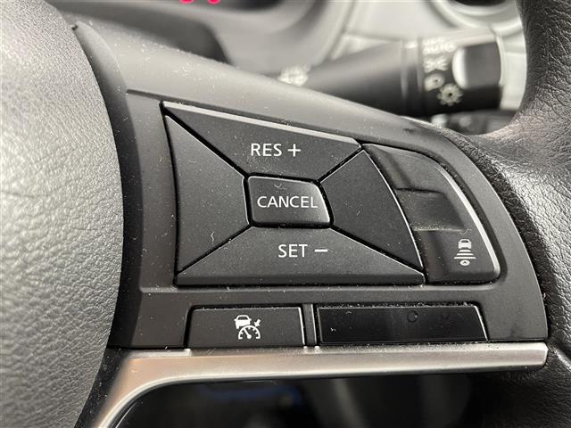 ノート e-パワー X ブラックアロー 禁煙車 エマージェンシーブレーキ 踏み間違え防止機能 踏み間違い防止アシスト 標識認識機能 ハイビームアシスト 純正ナビ (Bluetooth/CD/DVD) フルセグTV アラウンドビューモニター(12枚目)