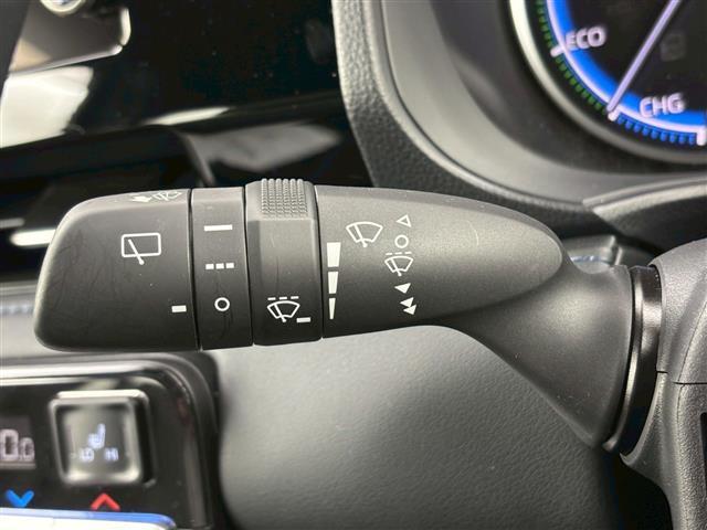 ヴォクシー ハイブリッドS-Z 純正8インチナビ パノラミックビューモニター トヨタチームメイト レーダークルーズコントロール レーンキープアシスト プリクラッシュセーフティ ブラインドスポットモニター シートヒーター ETC 禁煙(16枚目)