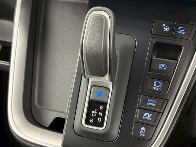 ヴォクシー ハイブリッドS-Z 純正8インチナビ パノラミックビューモニター トヨタチームメイト レーダークルーズコントロール レーンキープアシスト プリクラッシュセーフティ ブラインドスポットモニター シートヒーター ETC 禁煙(19枚目)