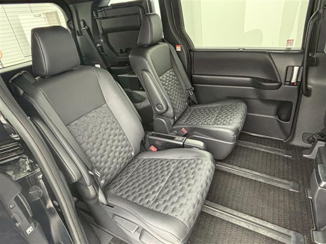 ヴォクシー ハイブリッドS-Z 純正8インチナビ パノラミックビューモニター トヨタチームメイト レーダークルーズコントロール レーンキープアシスト プリクラッシュセーフティ ブラインドスポットモニター シートヒーター ETC 禁煙(26枚目)