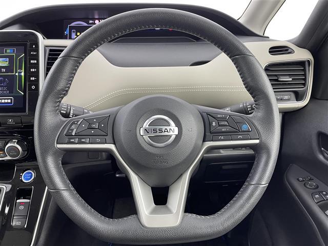 セレナ e-パワー ハイウェイスターV 禁煙車 プロパイロット エマージェンシーブレーキ フリップダウンモニター 純正メモリナビ アラウンドビューモニター 両側パワースライドドア LEDオートライト 純正15インチアルミホイール ETC(9枚目)