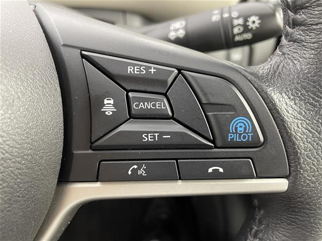 セレナ e-パワー ハイウェイスターV 禁煙車 プロパイロット エマージェンシーブレーキ フリップダウンモニター 純正メモリナビ アラウンドビューモニター 両側パワースライドドア LEDオートライト 純正15インチアルミホイール ETC(12枚目)