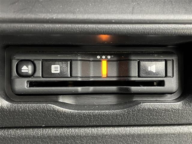 CX-30 XD Lパッケージ スマートシティーブレーキ/レーダークルーズコントロール/純正ナビ/CD/DVD/Bluetooth/フルセグ/全方位カメラ/D席パワーシート/D/N席シートヒーター/ステアリングヒーター/合皮シート(5枚目)