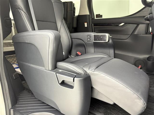 アルファード 2.5S Cパッケージ 福祉車両 チェアキャブ パワーバックドア 純正SDナビ CD/DVD/BT/フルセグ バックカメラ ビルトインETC レーダークルーズコントロール レーンキープアシスト パワーシート シートヒーター(5枚目)