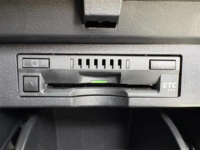 アルファード 2.5S Cパッケージ 福祉車両 チェアキャブ パワーバックドア 純正SDナビ CD/DVD/BT/フルセグ バックカメラ ビルトインETC レーダークルーズコントロール レーンキープアシスト パワーシート シートヒーター(9枚目)