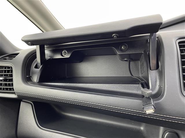 セレナ ハイウェイスター 禁煙 エマージェンシーブレーキ 純正メモリナビ フルセグTV アラウンドビューモニター 両側パワースライドドア クルーズコントロール LEDオートライト フォグランプ 純正16インチアルミホイール(21枚目)