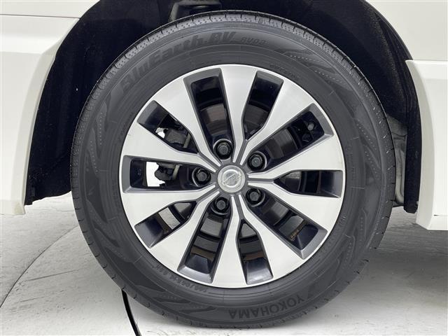 セレナ ハイウェイスター 禁煙 エマージェンシーブレーキ 純正メモリナビ フルセグTV アラウンドビューモニター 両側パワースライドドア クルーズコントロール LEDオートライト フォグランプ 純正16インチアルミホイール(40枚目)