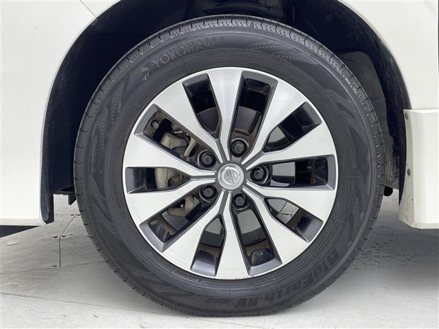 セレナ ハイウェイスター 禁煙 エマージェンシーブレーキ 純正メモリナビ フルセグTV アラウンドビューモニター 両側パワースライドドア クルーズコントロール LEDオートライト フォグランプ 純正16インチアルミホイール(41枚目)