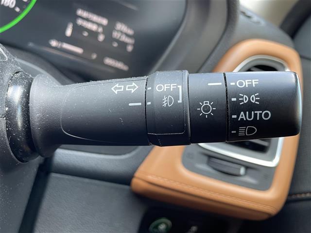 ヴェゼル ハイブリッドZ・ホンダセンシング ホンダセンシング追従式クルコン車線逸脱衝突軽減ブレーキ純正SDナビゲーションBT/CD/DVD/フルセグ/FM/AMバックカメラハーフレザー前席シートヒーター純正17インチアルミ革巻ステアリングETC(14枚目)