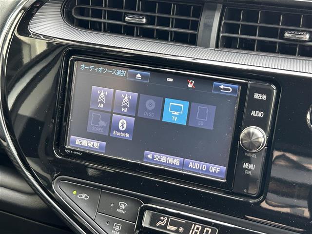 アクア Sスタイルブラック トヨタセーフティセンス/社外エアロFSR/純正SDナビ/フルセグTV/DVD再生/BTオーディオ/バックカメラ/ビルトインETC/プッシュスタート/プロジェクター式ハロゲンヘッドライト/社外15AW/(5枚目)