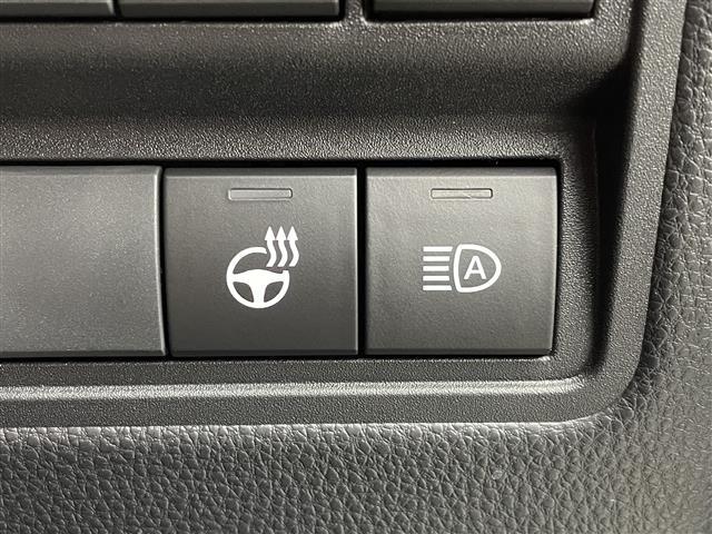 ヤリスクロス ハイブリッドZ アドベンチャー トヨタセーフティセンス 衝突軽減ブレーキ 純正ディスプレイオーディオ 全方位カメラ ブラインドスポットモニター ハーフレザーシート シートヒーター ハンドルヒーター ルーフレール Bluetooth(6枚目)