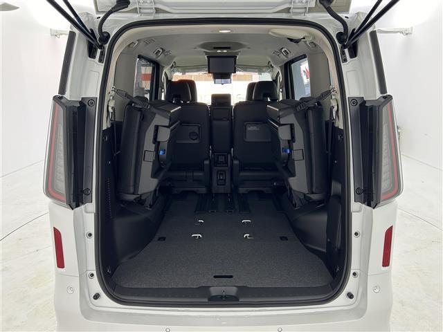 セレナ e-パワー ハイウェイスターV e-powerプロパイロットインテリジェントクルーズ・車線逸脱・側方支援・後方支援・踏み間違い防止・ふらつき警報純正12.3ディスプレイオーディオ BT/フルセグ/FM/AM(29枚目)