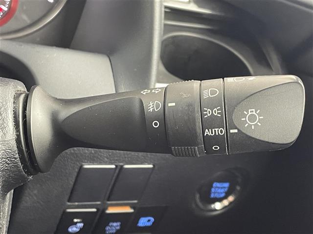 アルファード ２．５Ｓ　Ｃパッケージ　純正ディスプレイオーディオ　純正フリップダウンモニター　サンルーフ　シートヒーター　ベンチクーラー　メモリーシート　パワーシート　パワーバックドア　両側パワースライドドア　トヨタセーフティセンス（14枚目）