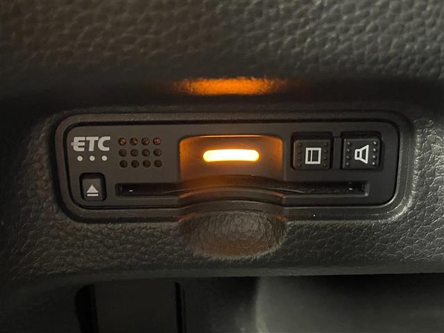 N-BOXカスタム G・EXホンダセンシング 純正ナビ バックカメラ コーナーセンサー レーダークルーズコントロール レーンキープアシスト ドアバイザー フロアマット 両側パワースライドドア フロアマット ビルトインETC ステアリングリモコン(9枚目)