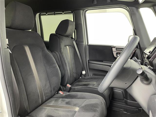 N-BOXカスタム G・EXホンダセンシング 純正ナビ バックカメラ コーナーセンサー レーダークルーズコントロール レーンキープアシスト ドアバイザー フロアマット 両側パワースライドドア フロアマット ビルトインETC ステアリングリモコン(10枚目)