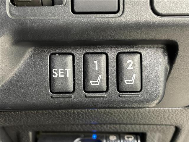 レヴォーグ １．６ＧＴ－Ｓアイサイト　アイサイトＶｅｒ３　純正メモリナビ　フルセグＴＶ　バックカメラ　ＬＥＤオートライト　フォグランプ　レザーシート　パワーシート　シートヒーター　純正１８インチアルミホイール　パドルシフト　スマートキー（6枚目）