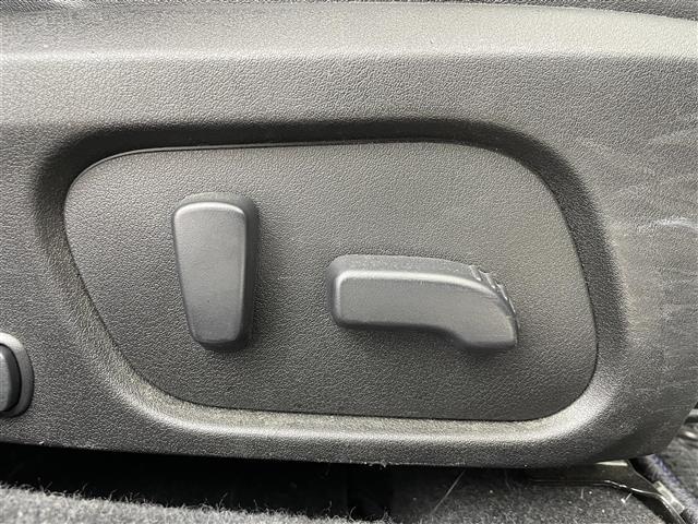 レヴォーグ １．６ＧＴ－Ｓアイサイト　アイサイトＶｅｒ３　純正メモリナビ　フルセグＴＶ　バックカメラ　ＬＥＤオートライト　フォグランプ　レザーシート　パワーシート　シートヒーター　純正１８インチアルミホイール　パドルシフト　スマートキー（8枚目）