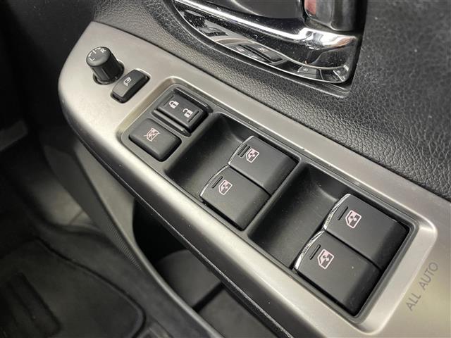 レヴォーグ １．６ＧＴ－Ｓアイサイト　アイサイトＶｅｒ３　純正メモリナビ　フルセグＴＶ　バックカメラ　ＬＥＤオートライト　フォグランプ　レザーシート　パワーシート　シートヒーター　純正１８インチアルミホイール　パドルシフト　スマートキー（23枚目）