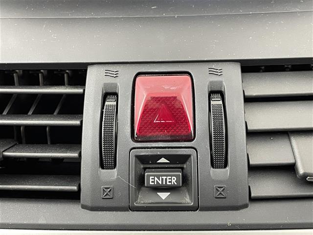 レヴォーグ １．６ＧＴ－Ｓアイサイト　アイサイトＶｅｒ３　純正メモリナビ　フルセグＴＶ　バックカメラ　ＬＥＤオートライト　フォグランプ　レザーシート　パワーシート　シートヒーター　純正１８インチアルミホイール　パドルシフト　スマートキー（28枚目）