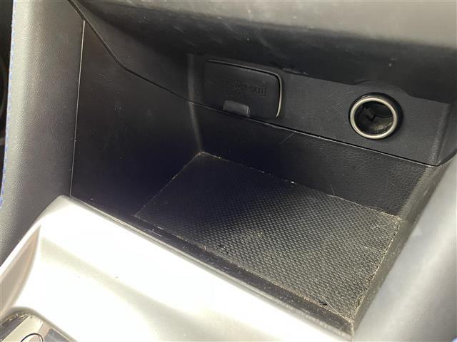 レヴォーグ １．６ＧＴ－Ｓアイサイト　アイサイトＶｅｒ３　純正メモリナビ　フルセグＴＶ　バックカメラ　ＬＥＤオートライト　フォグランプ　レザーシート　パワーシート　シートヒーター　純正１８インチアルミホイール　パドルシフト　スマートキー（29枚目）