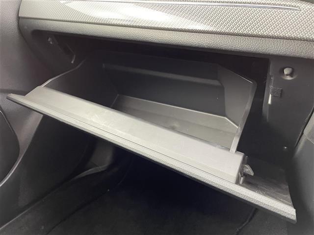 レヴォーグ １．６ＧＴ－Ｓアイサイト　アイサイトＶｅｒ３　純正メモリナビ　フルセグＴＶ　バックカメラ　ＬＥＤオートライト　フォグランプ　レザーシート　パワーシート　シートヒーター　純正１８インチアルミホイール　パドルシフト　スマートキー（30枚目）